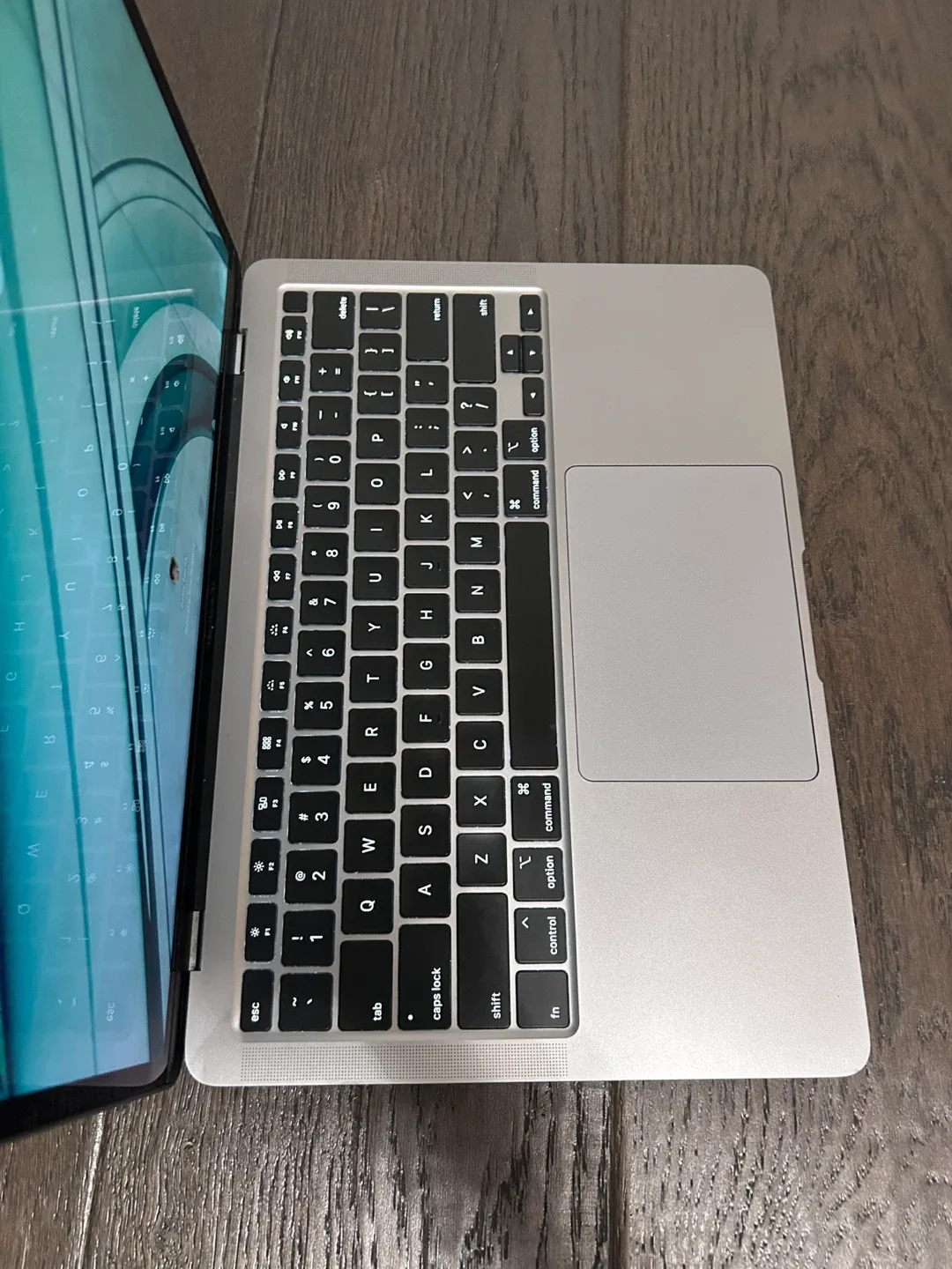 MacBook Air 2020- Silver image indicator(5)