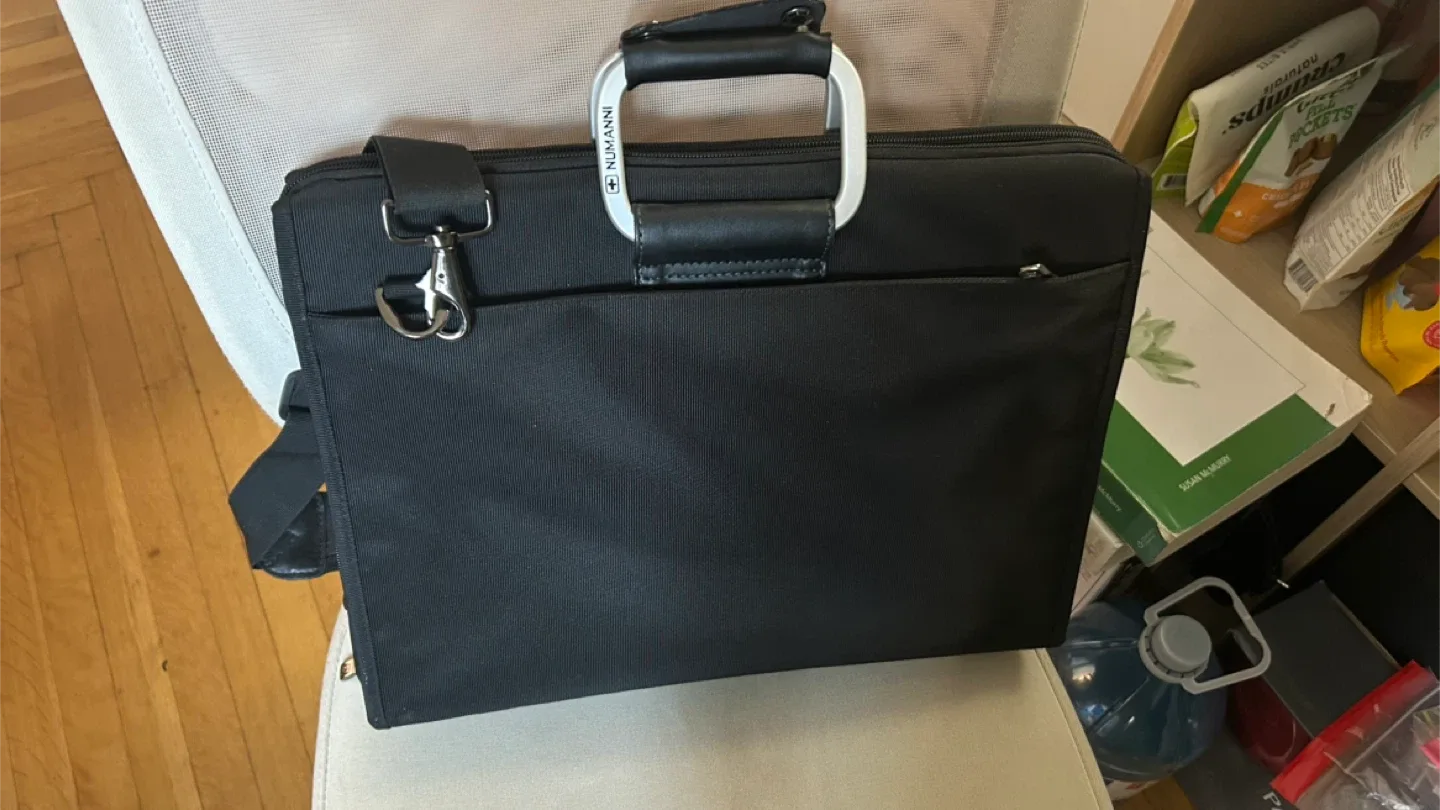 Black Laptop Bag image indicator(2)