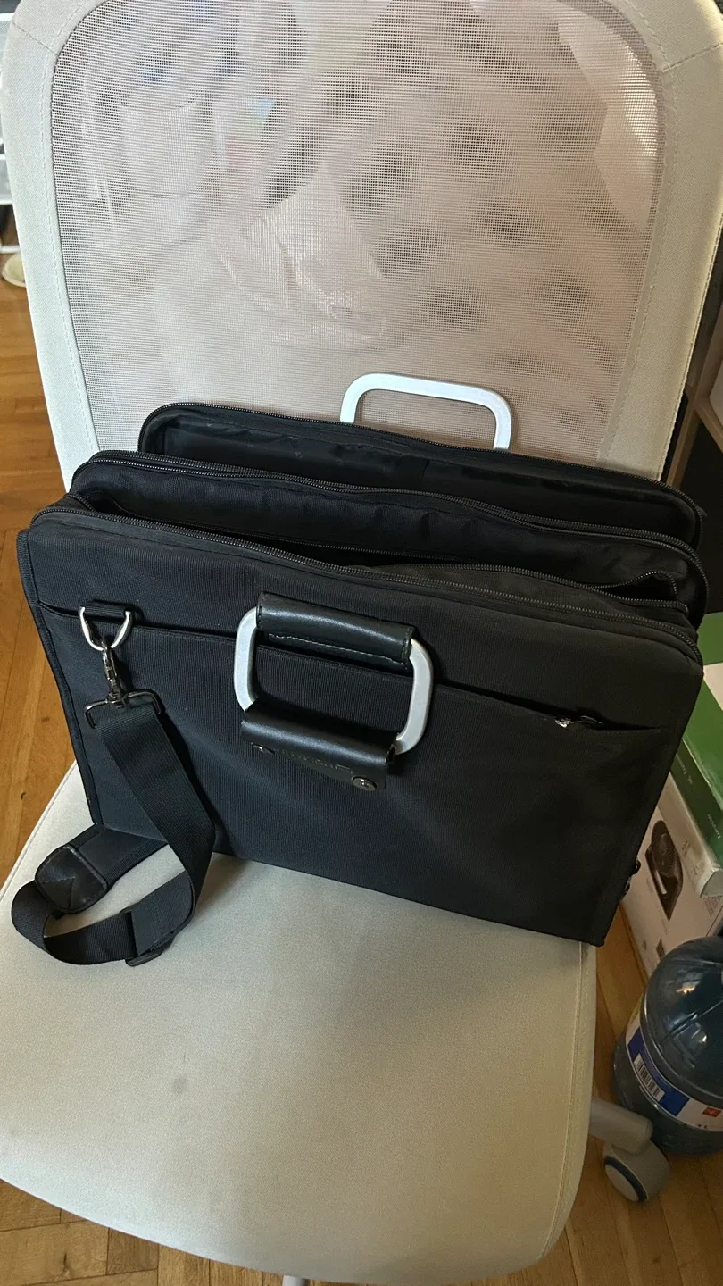 Black Laptop Bag image indicator(3)