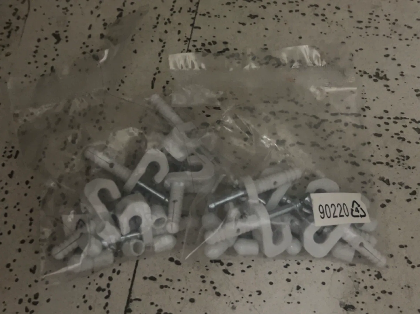 Cable Clips with Nails thumbnail