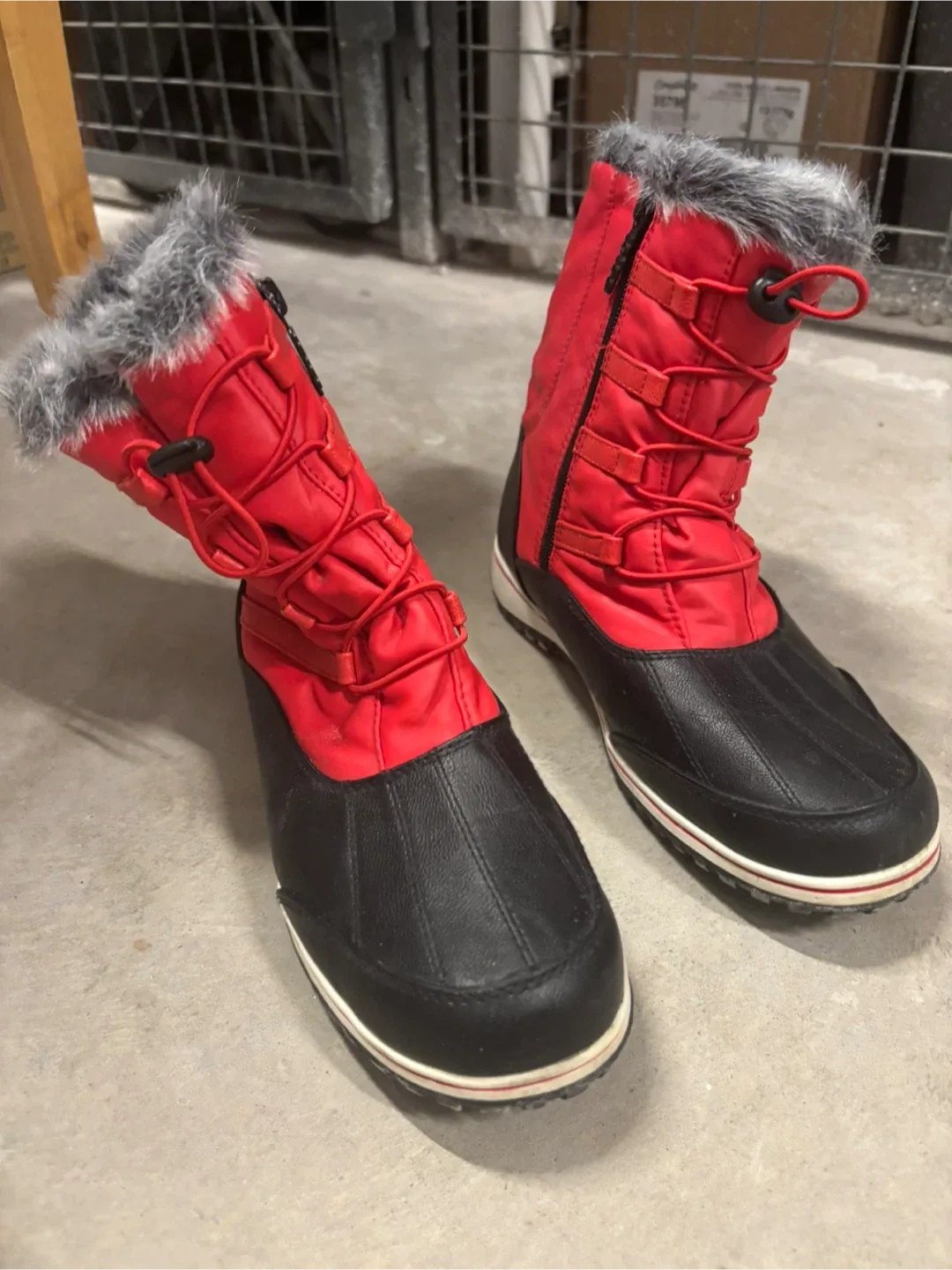 Winter Boots - Size 7M image indicator(7)