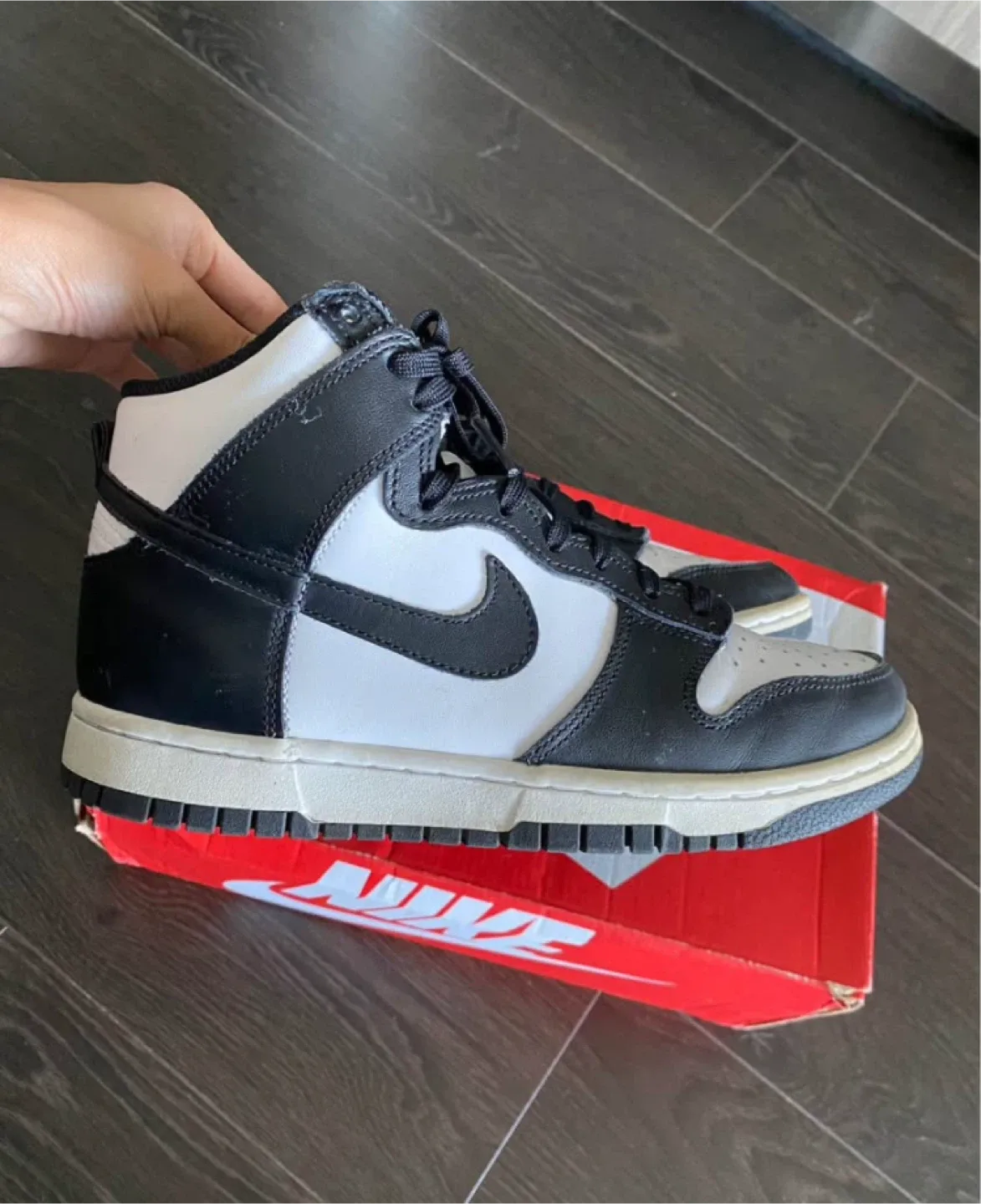Nike black white high dunks with box 7.5 image indicator(3)