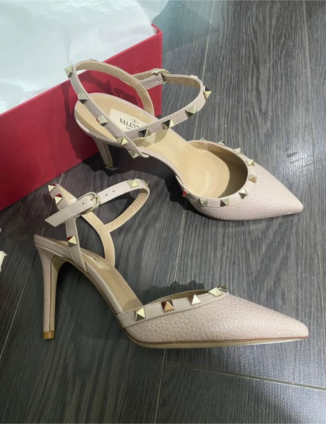 Valentino Garavani Rockstud Heels 36.5 NEW image indicator(4)