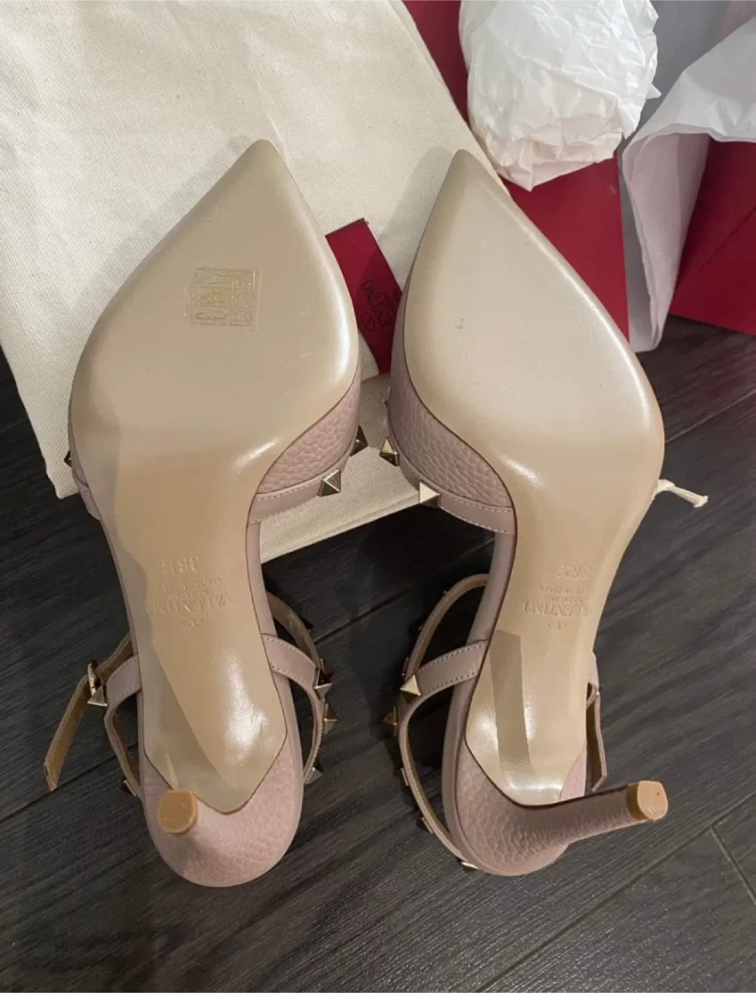 Valentino Garavani Rockstud Heels 36.5 NEW image indicator(3)