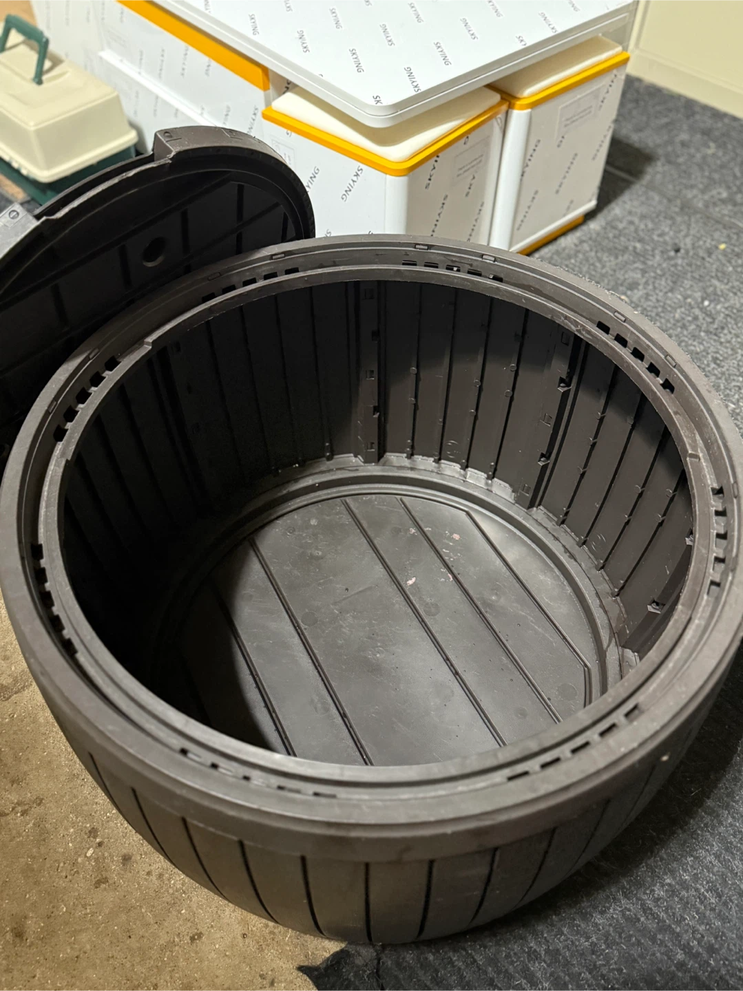 Round Outdoor Storage Table - photo 3
