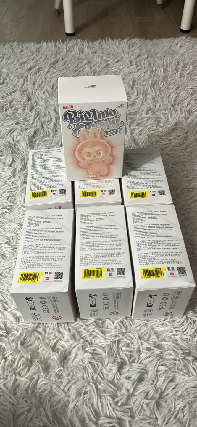 Labubu Happiness Big Into Energy  (retail 38+ shipping) image indicator(3)