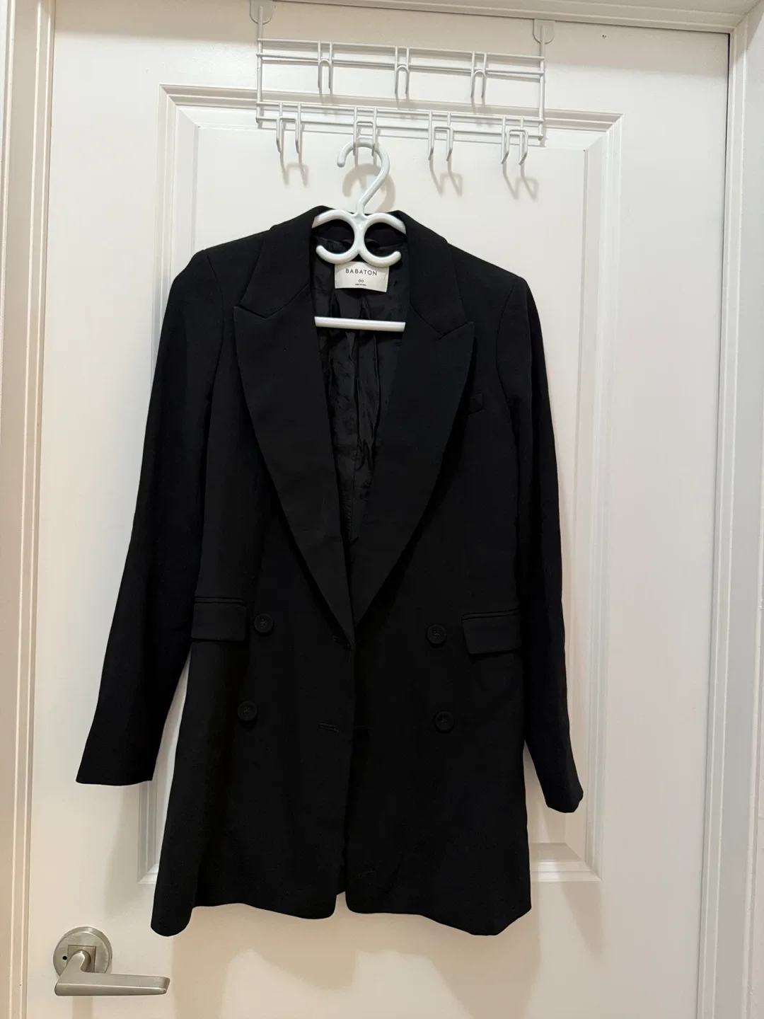 Aritzia Babaton Black Blazer - Size 00 image indicator(2)