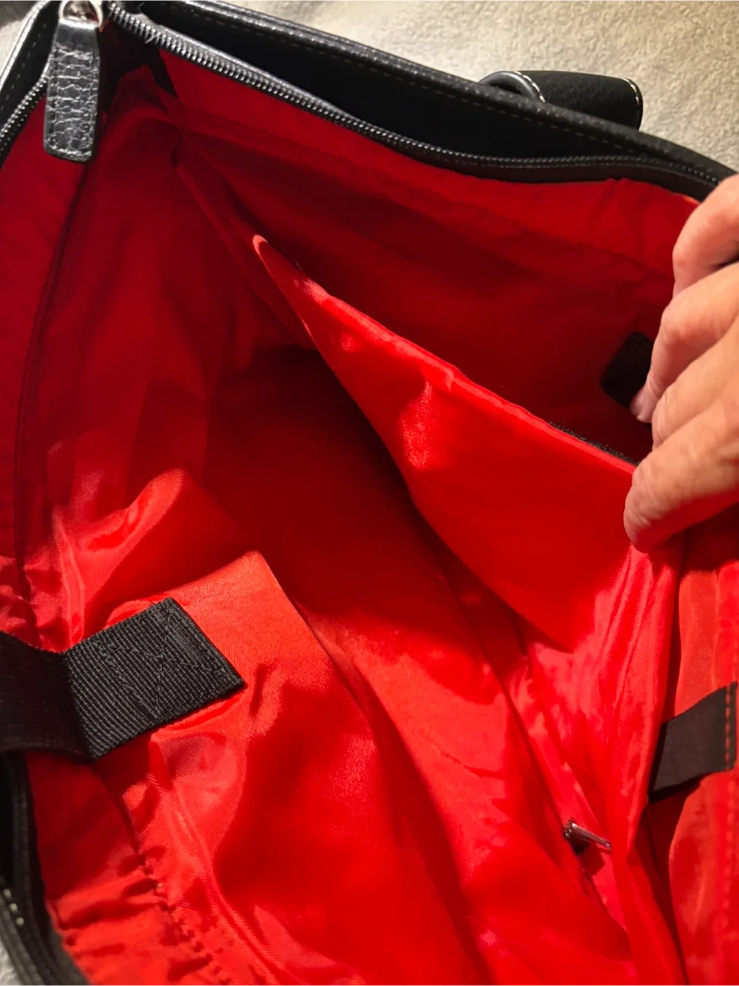 Danier Leather - Black Leather laptop Tote Bag image indicator(6)