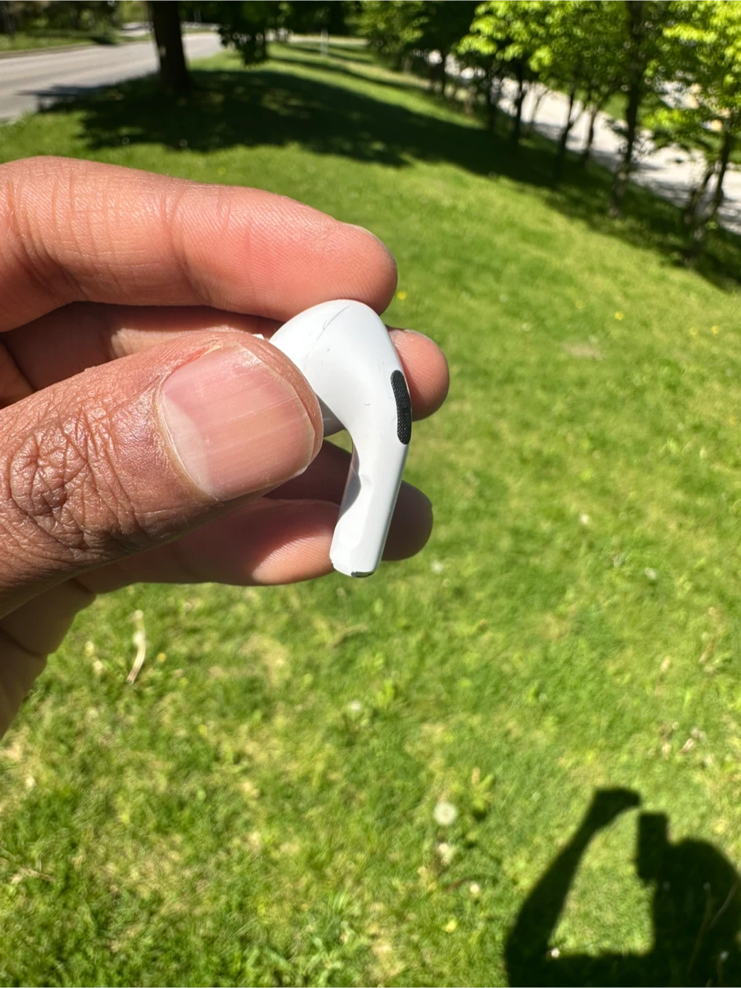 Apple AirPods Pro (left Ear) first gen - photo 3
