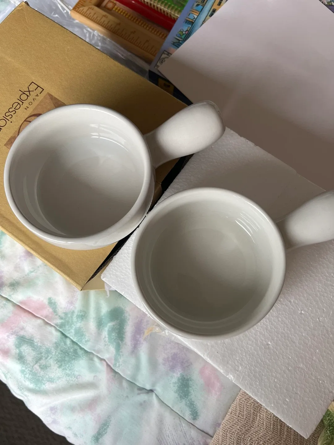 Set of 2 White Ceramic Soup Bowls with Handles image indicator(2)