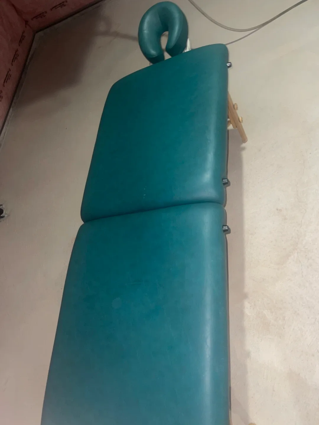 Green Portable Massage Table image indicator(5)