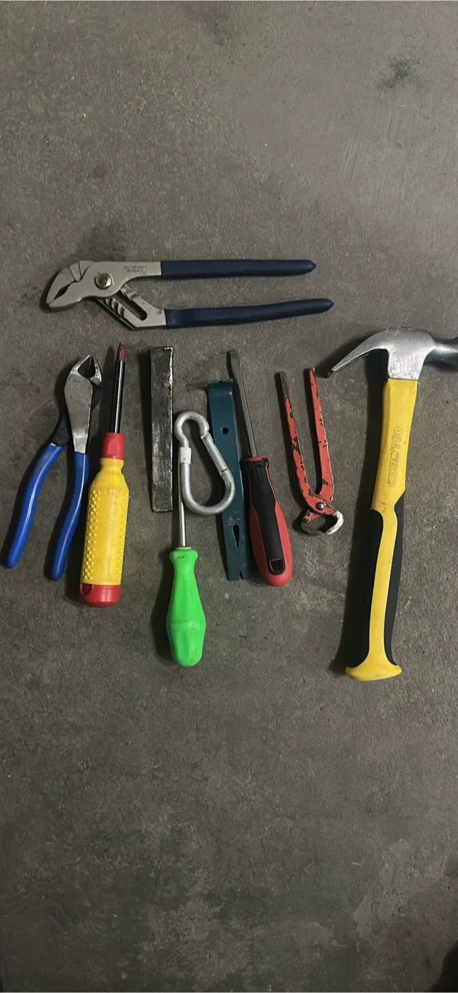Mixed Hand Tools Set thumbnail