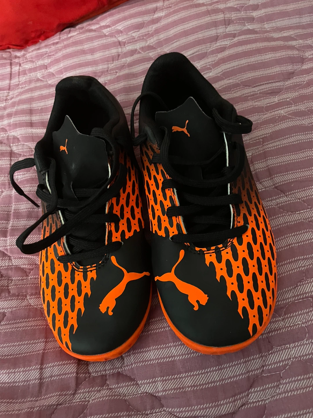 Puma Futsal Shoes - Size 6