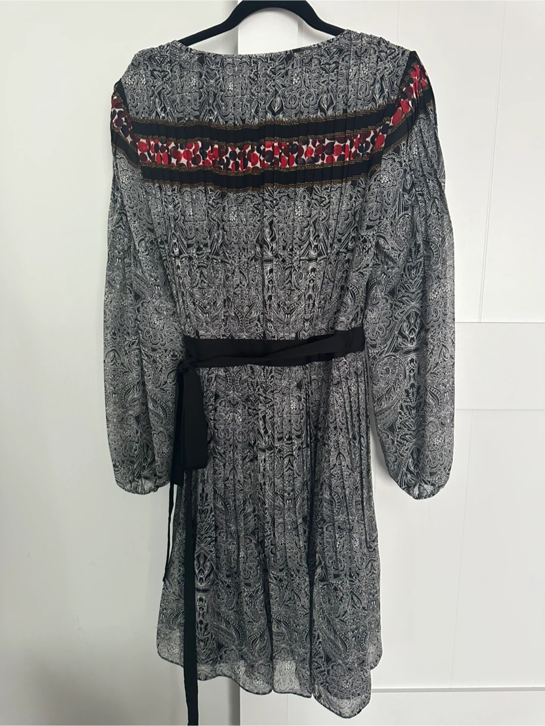 Woman’s dress - photo 3