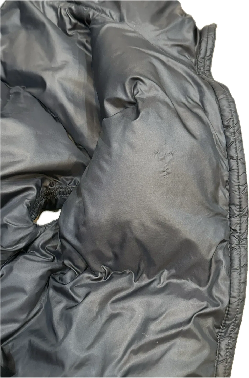 Aritzia Wilfred Free Down Puffer Vest image indicator(10)