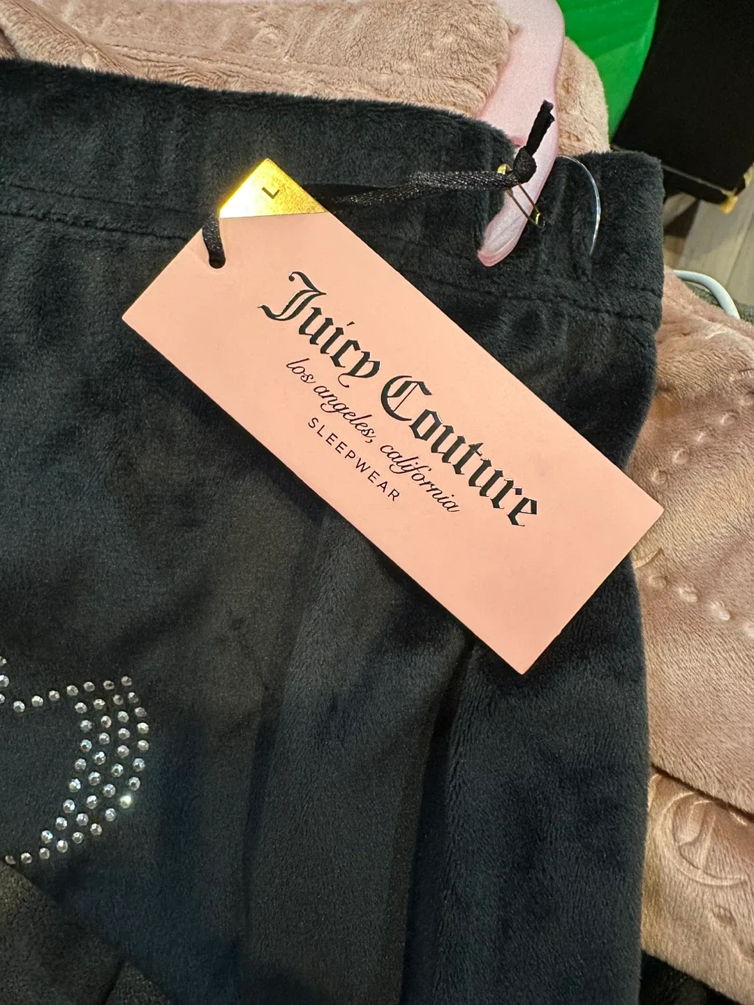 Juicy Couture Velvet Fleece Pajama Shorts | 2 Piece image indicator(10)