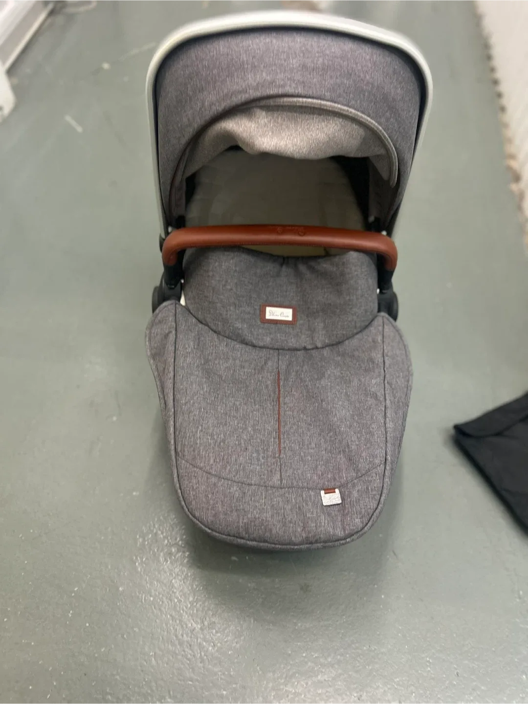 Silver Cross Bassinet with accessories (overnight sleeping) image indicator(4)