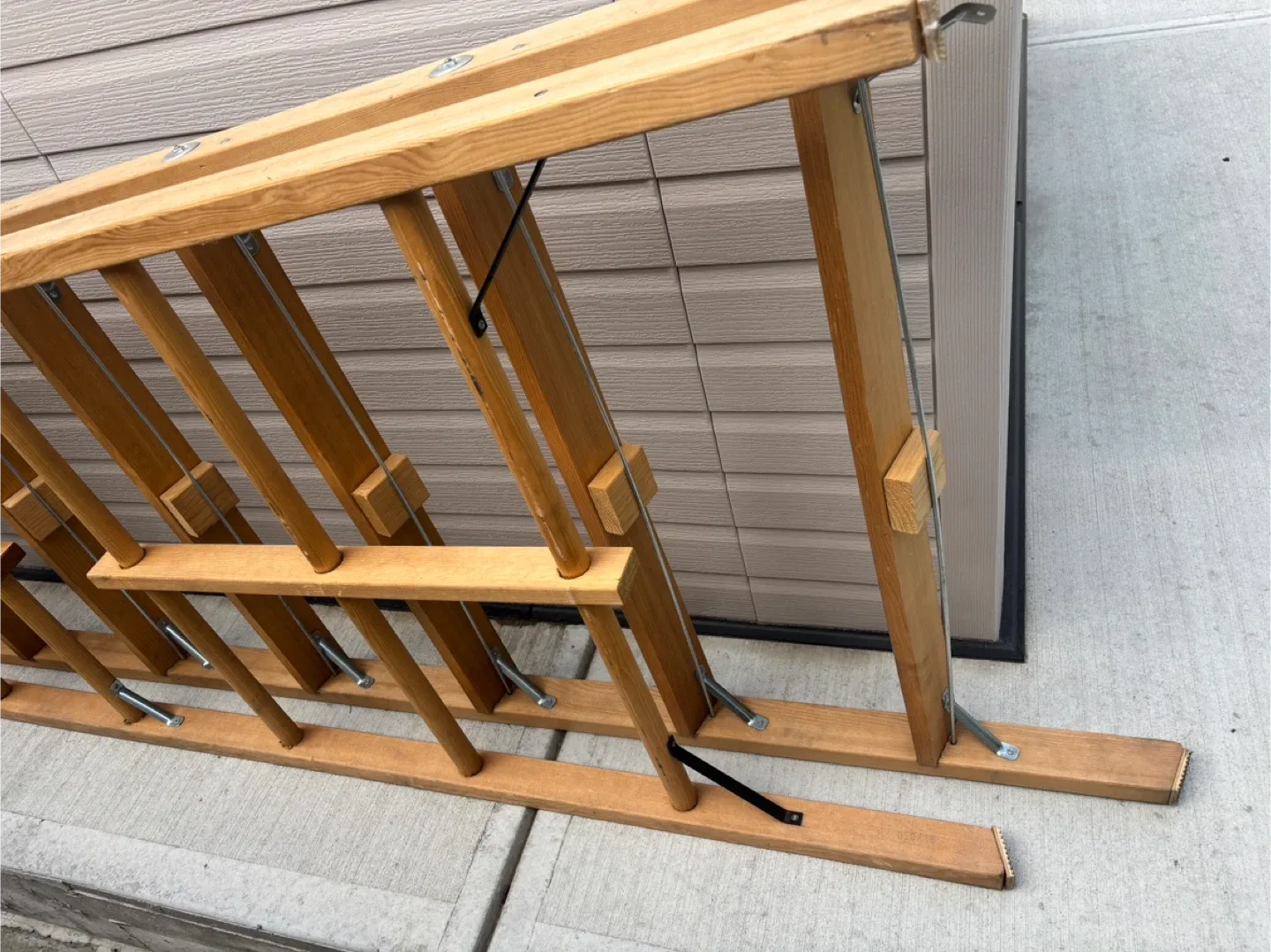 Wooden ladder ~ 15 feet tall image indicator(4)