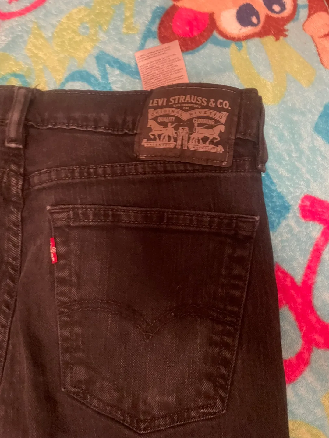 Women’s. Levi Strauss & Co. Size 32 skinny jeans image indicator(2)