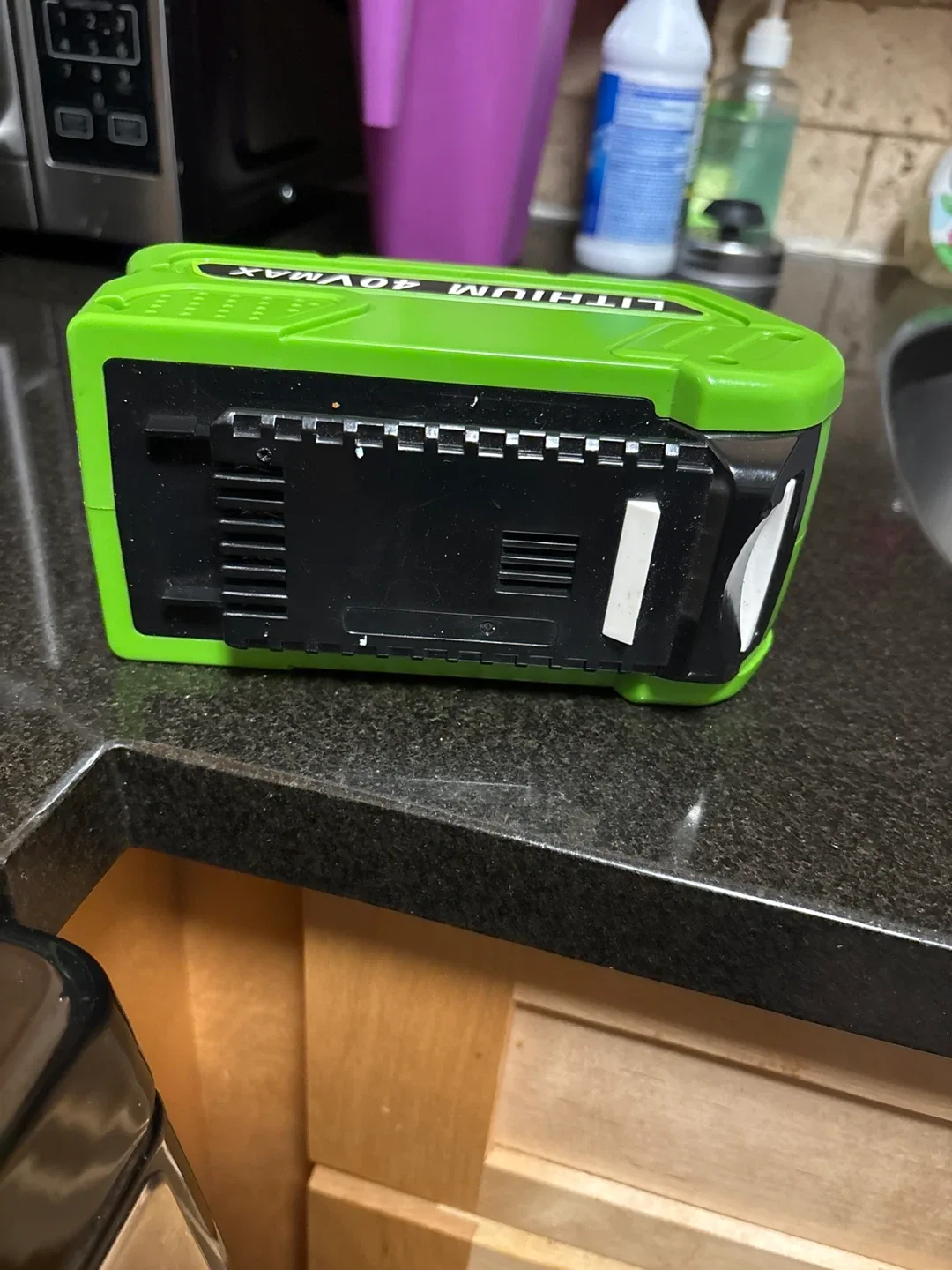 Greenworks 40V Max Power Tool Battery image indicator(3)