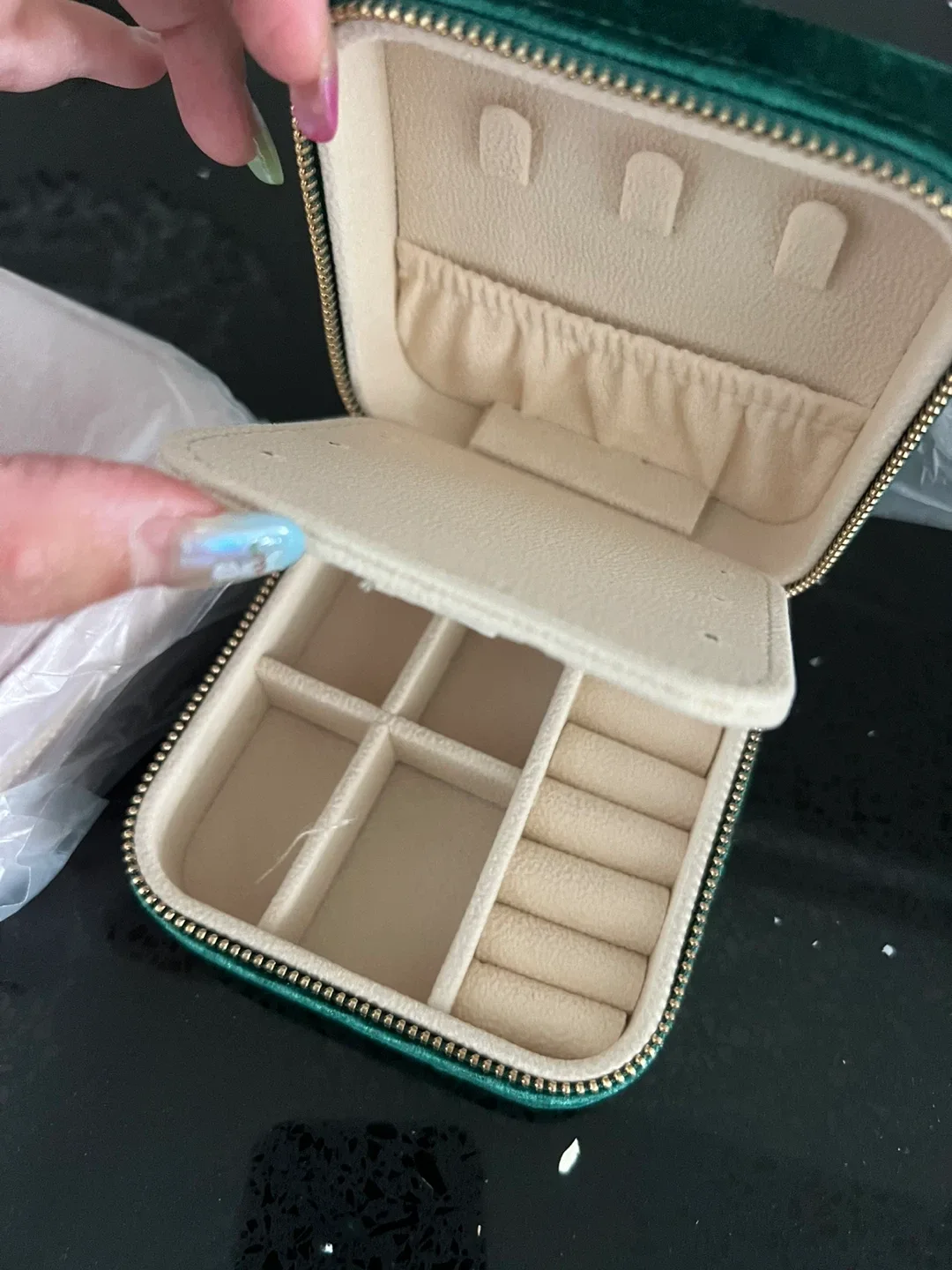 Jewelry Box Travel Case - Green image indicator(2)