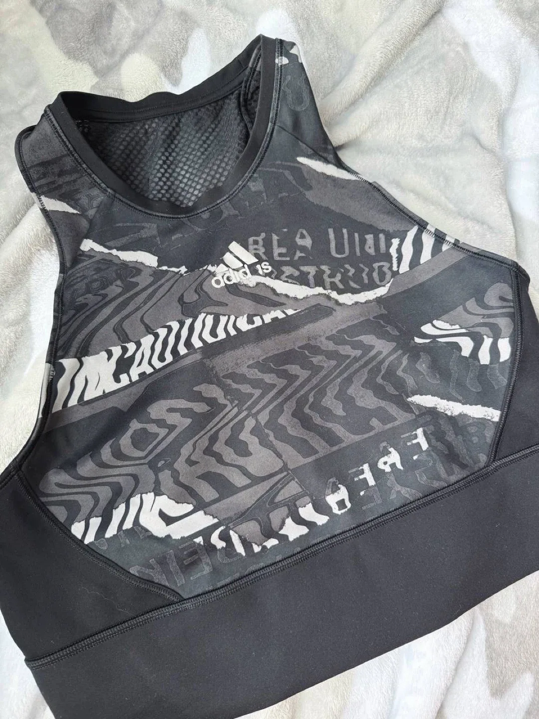 Adidas Training Crop Top - size L thumbnail