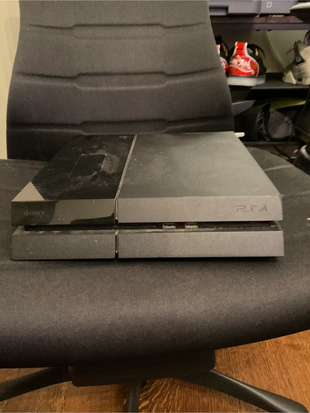 Sony PlayStation 4 (PS4) thumbnail