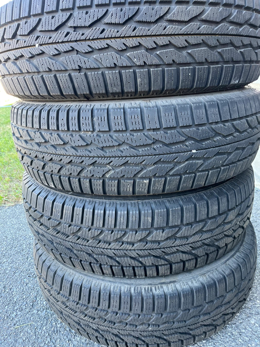Firestone Winterforce Tires - Set of 4 - 215/70r16 - photo 2