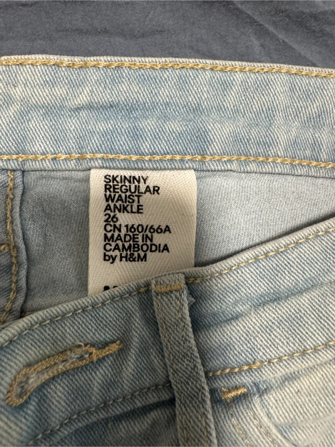 H&M Skinny Regular Waist Ankle Jeans - Size 26 - photo 3