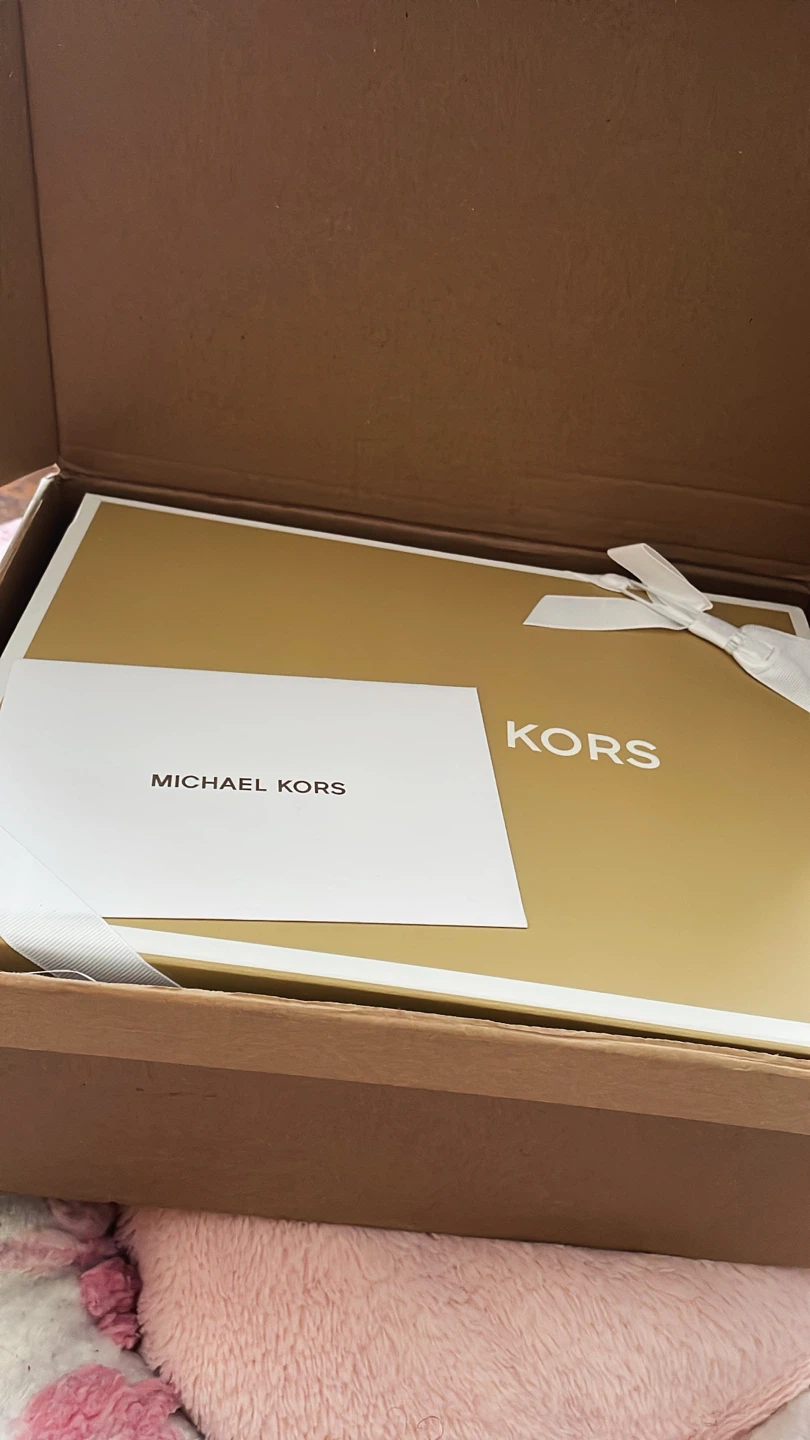 Micheal Kors wallet and belt set - photo 2