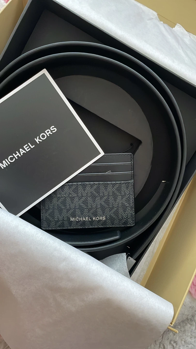 Micheal Kors wallet and belt set - photo 4