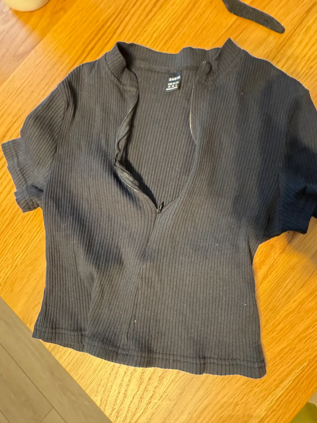 Black ribbed short sleeve crop top - Size S thumbnail