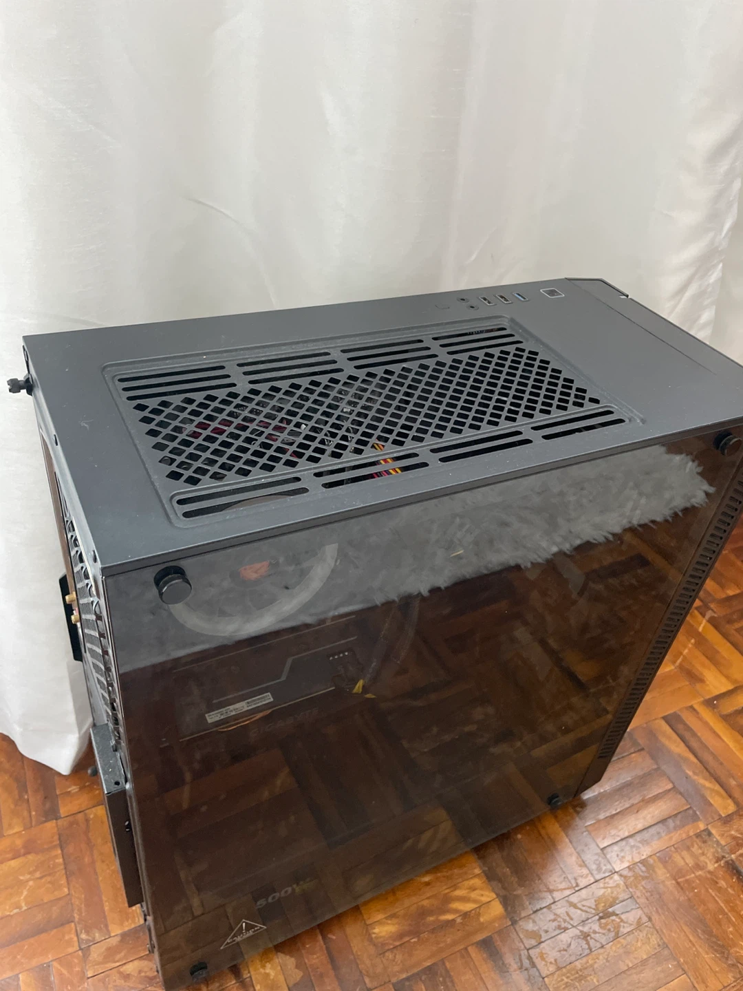 Gigabyte PC Case - photo 2