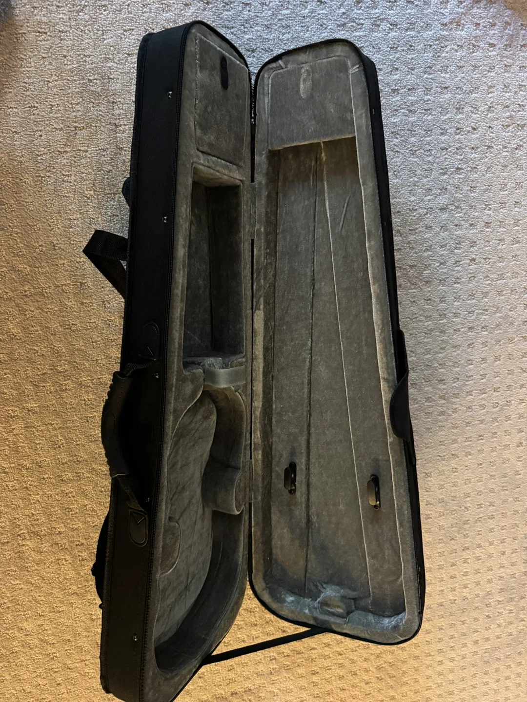 4/4 Violin Case - Black image indicator(2)