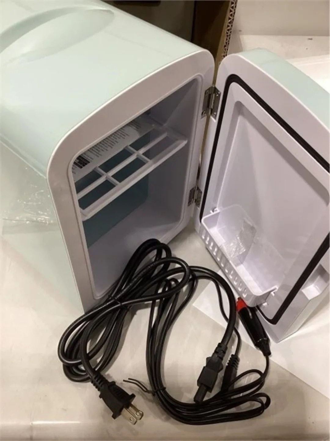 New pH+ Lighted Beauty Fridge - Aqua image indicator(3)