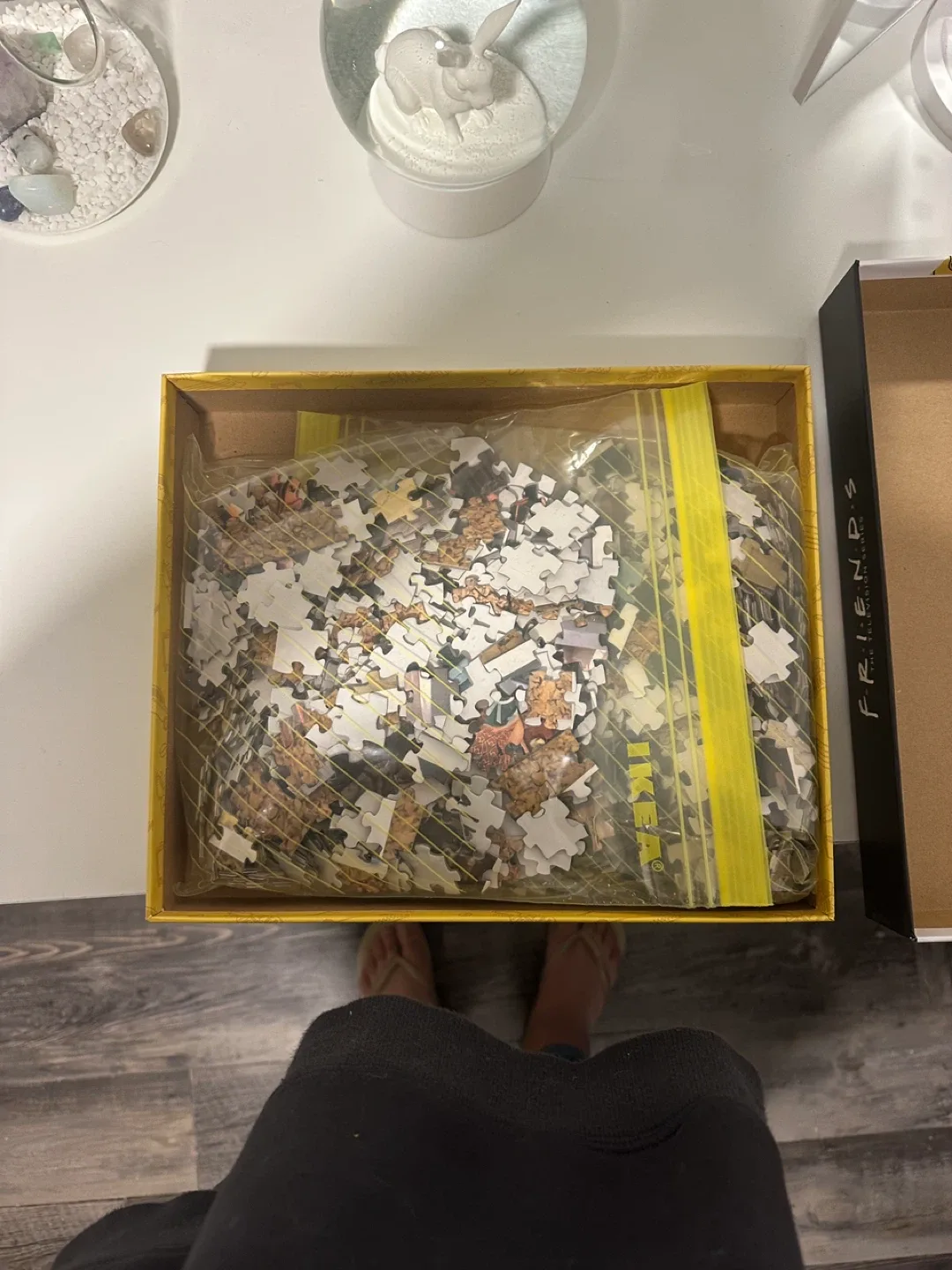 Friends 1000 Piece Jigsaw Puzzle - Complete! image indicator(2)