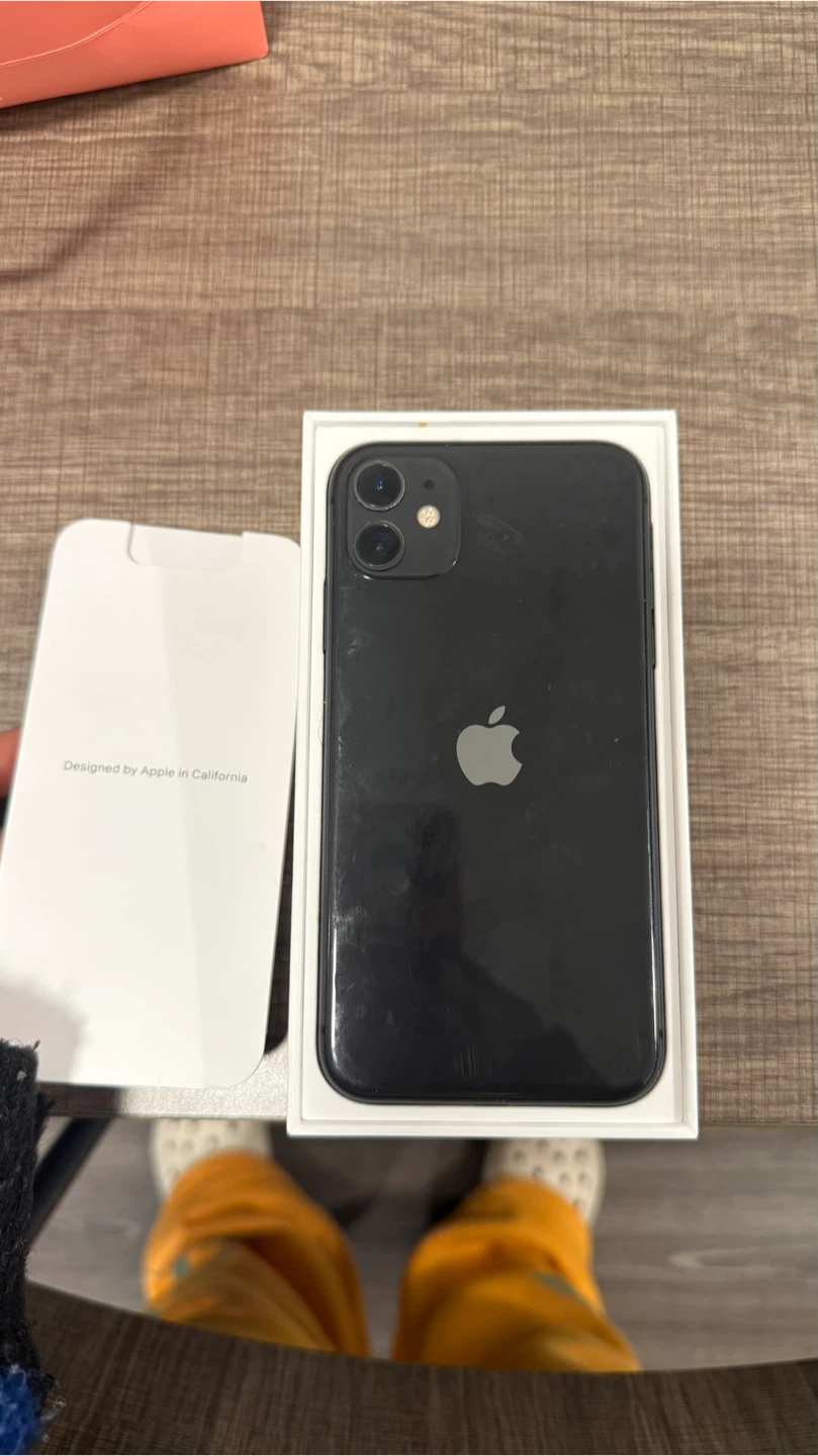 iPhone 11 256GB- Black (Unlocked) + Charger