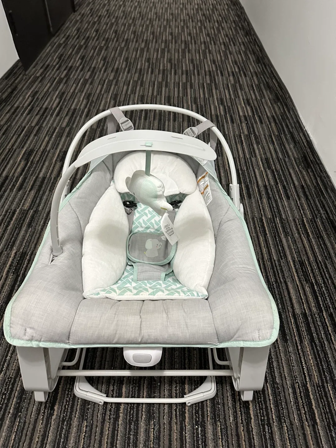 3 in 1 grow with me bouncer - Excellent Condition image indicator(3)