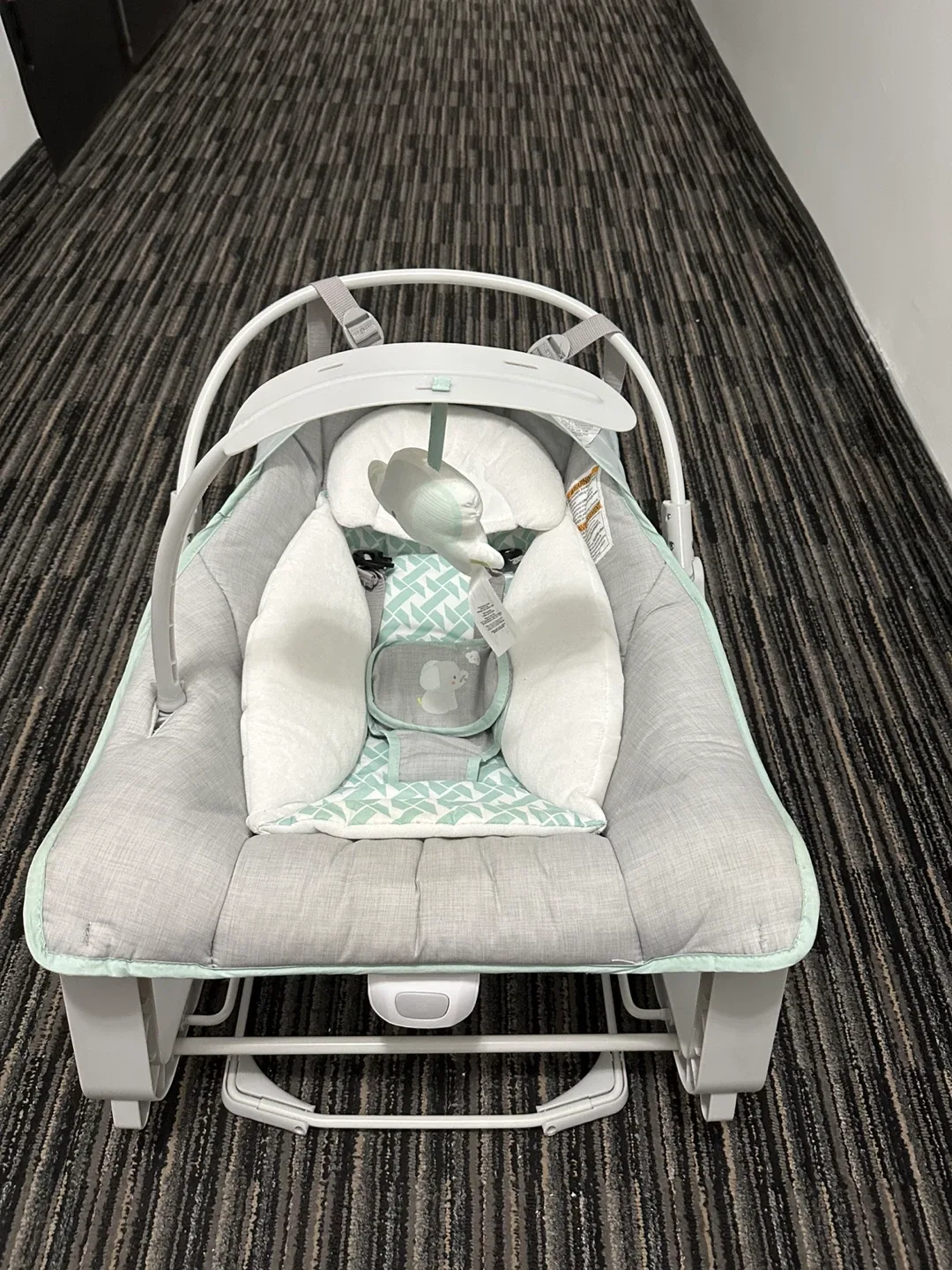 3 in 1 grow with me bouncer - Excellent Condition image indicator(2)