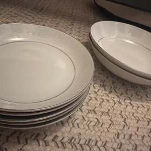 Fine China Dinnerware Set