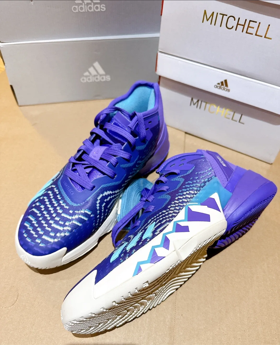 New Adidas DON MITCHELL size 12 US image indicator(2)