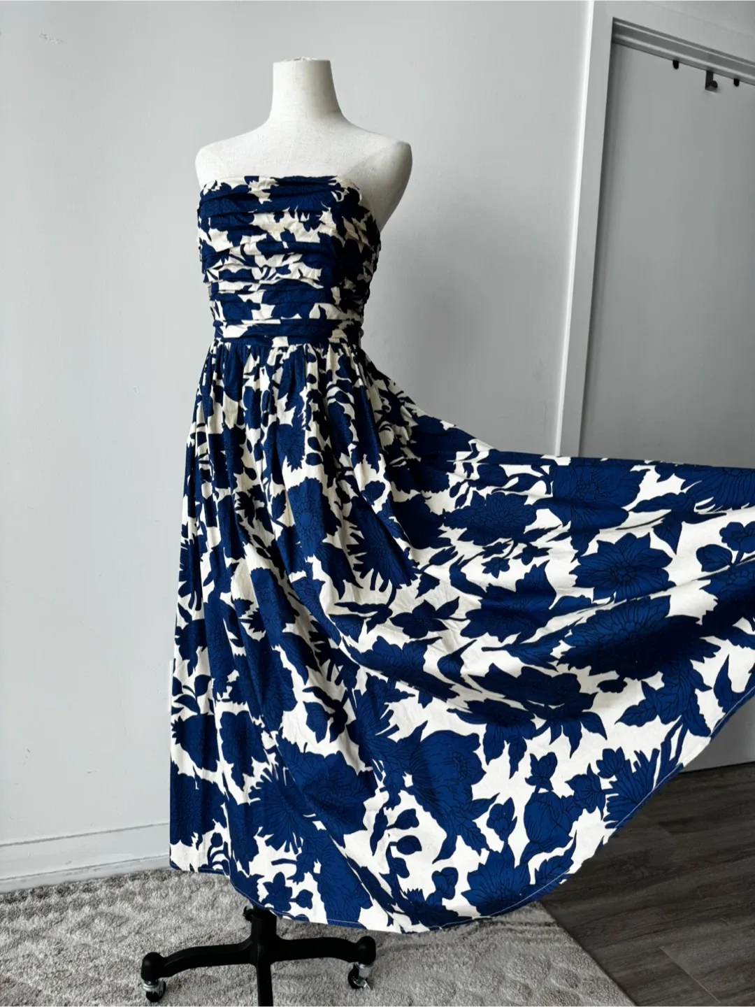 H&M Strapless Floral Dress - Size EUR 38 thumbnail