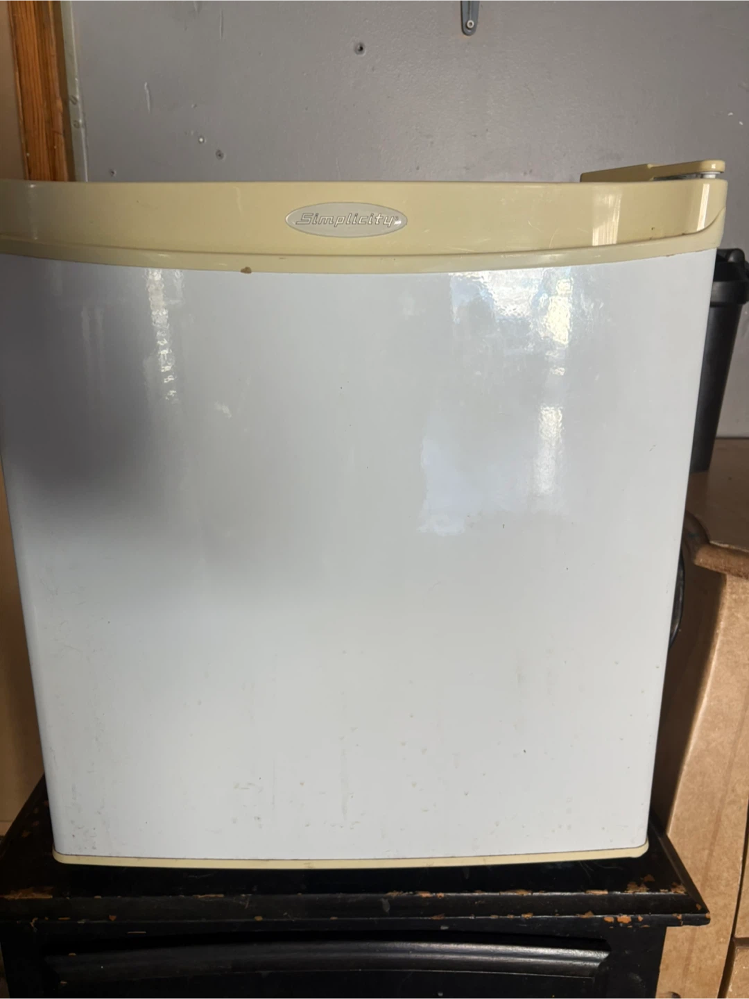 Simpliticity Compact Refrigerator