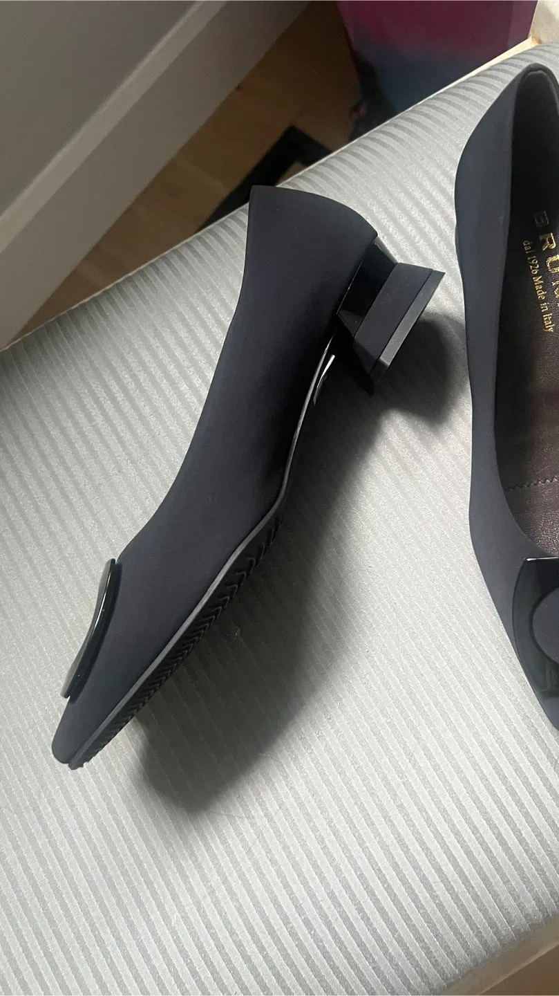 Brunate Black Pumps Size 38 image indicator(4)