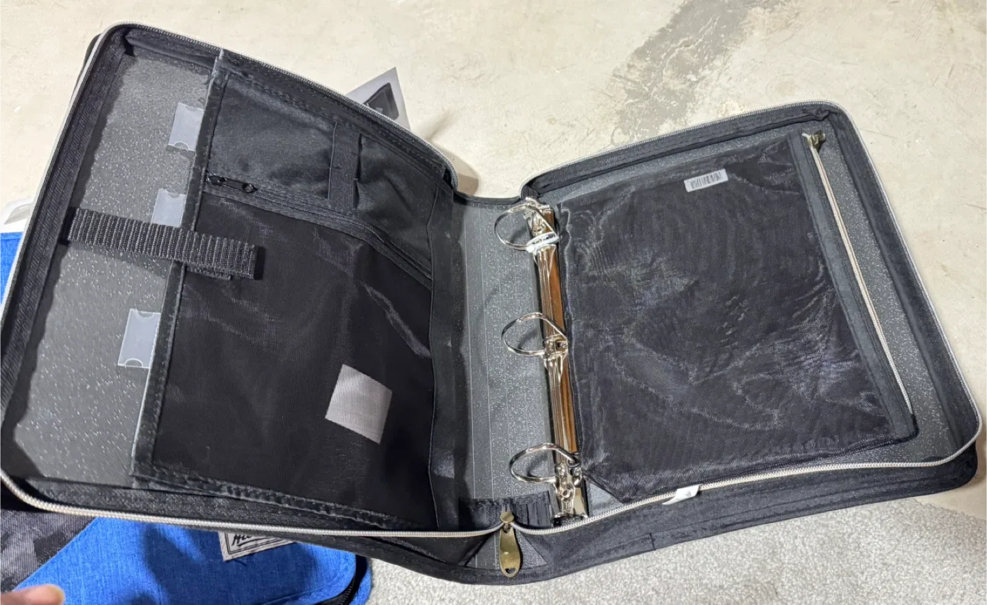 Hilroy Zippered 3-Ring Binder - Blue & Black-Brand New image indicator(2)