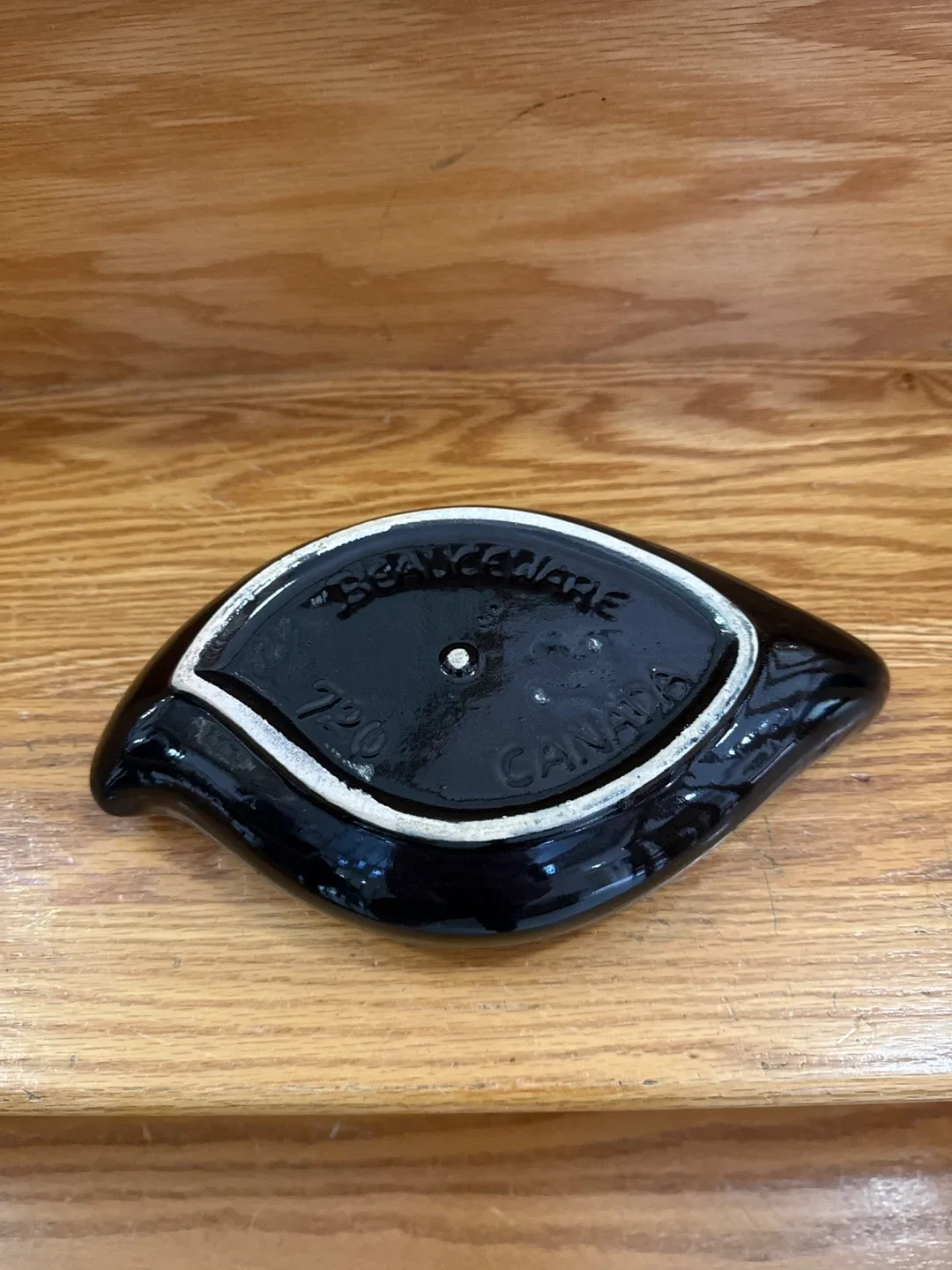 Vintage Beauceware Canada pottery Dish - Black and White image indicator(2)