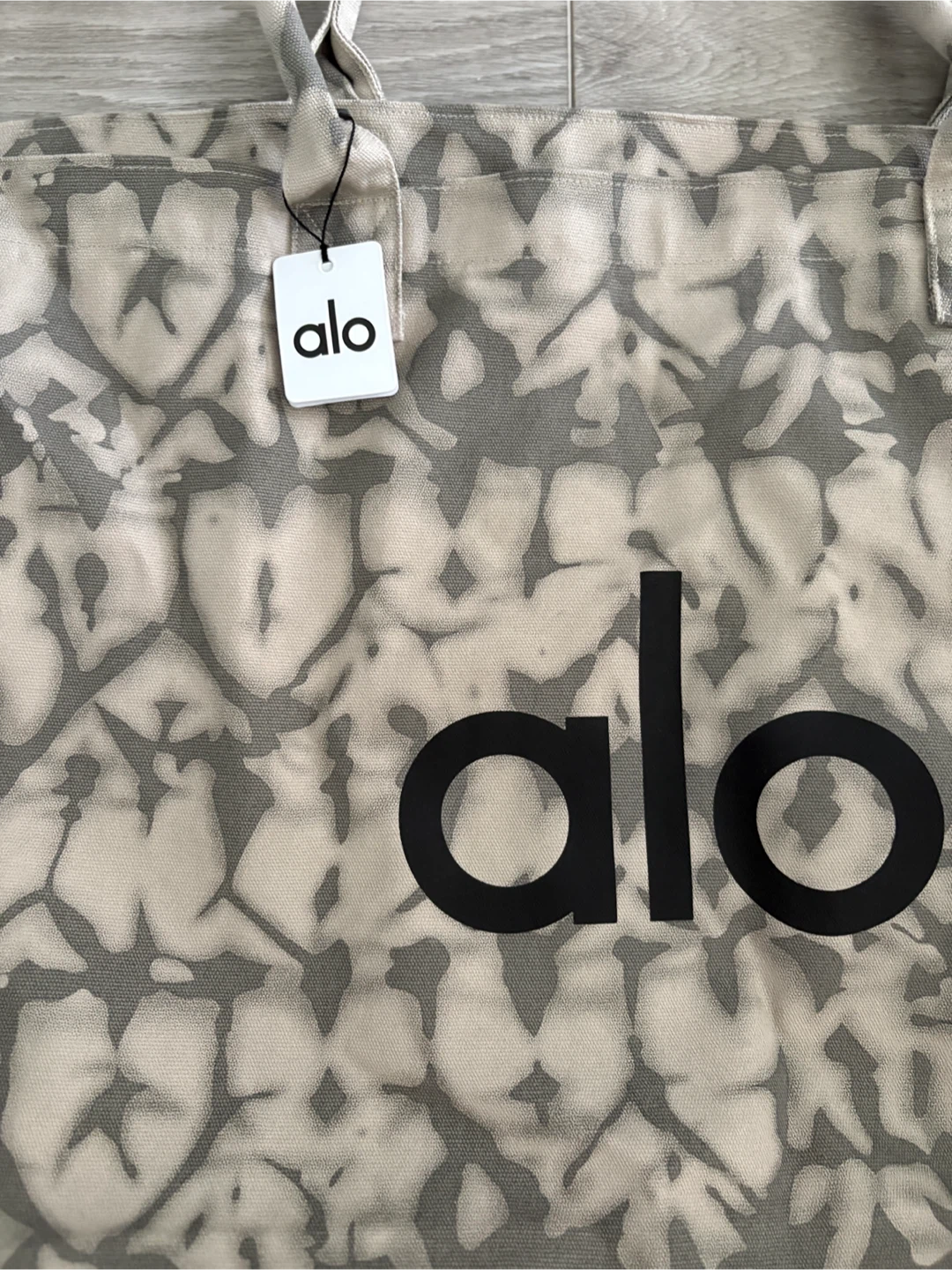 Alo Yoga Grey TieDye Tote Bag - photo 2