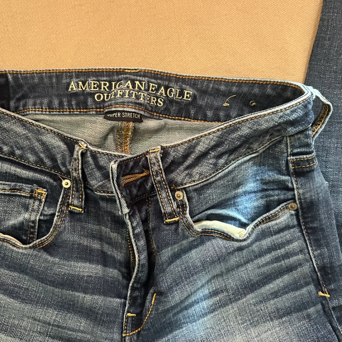 American Eagle Outfitters Jeans image indicator(2)