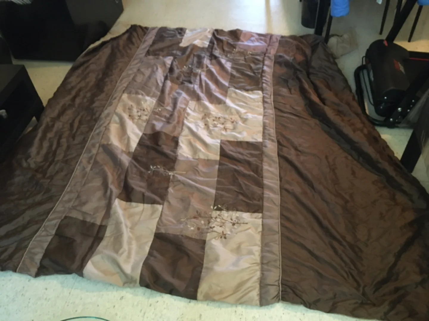 Brown Comforter Set thumbnail
