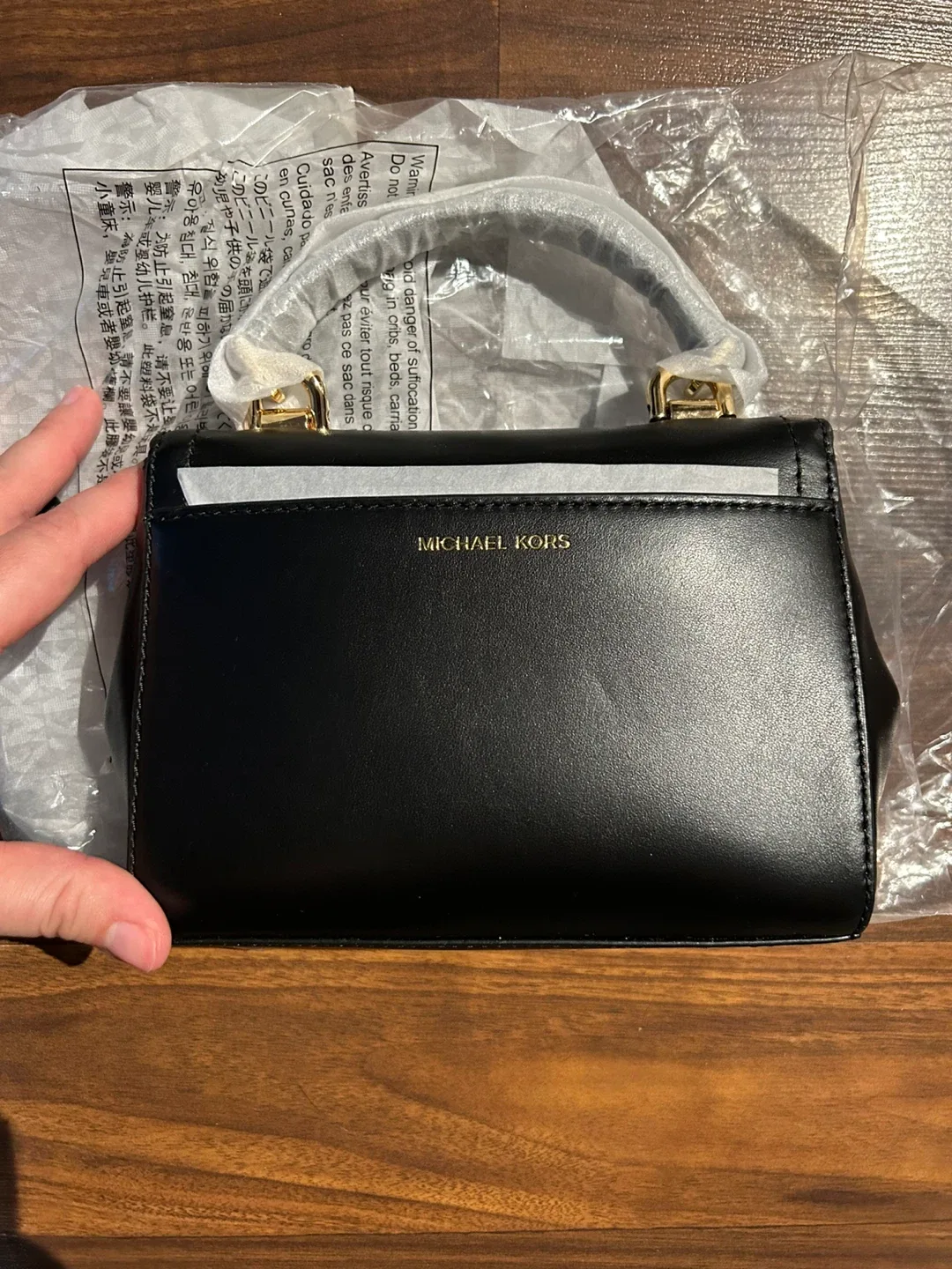 New Michael Kors Crossbody Black Leather image indicator(2)